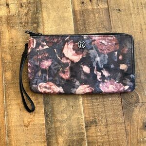 Lululemon double up pouch